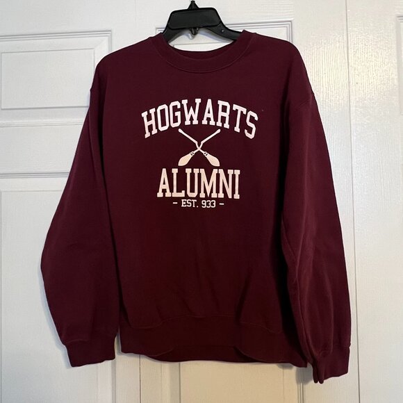 Hogwarts Alumni Crewneck Sweatshirt - Picture 1 of 3